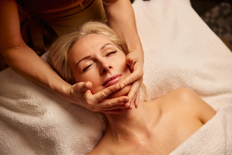 Soins du visage — Izzy, Verbier