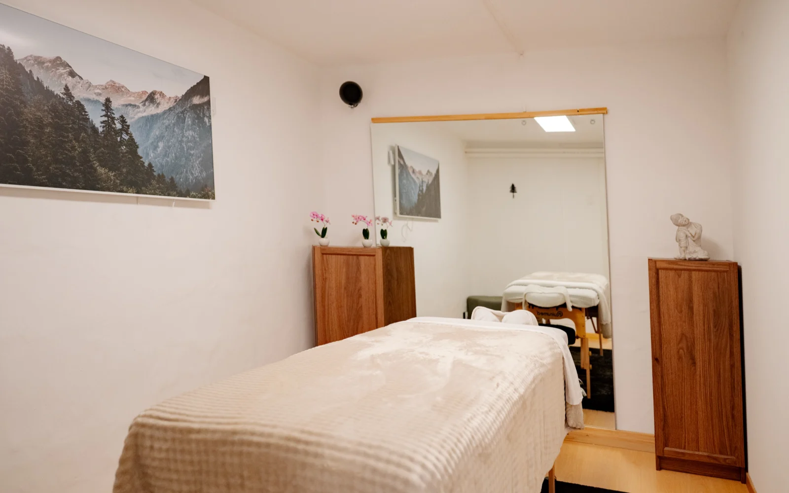 Massage duo — Izzy, Verbier
